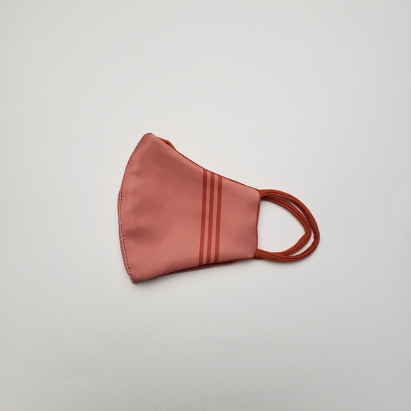 Fashionable face mask - Picture 3 of 4